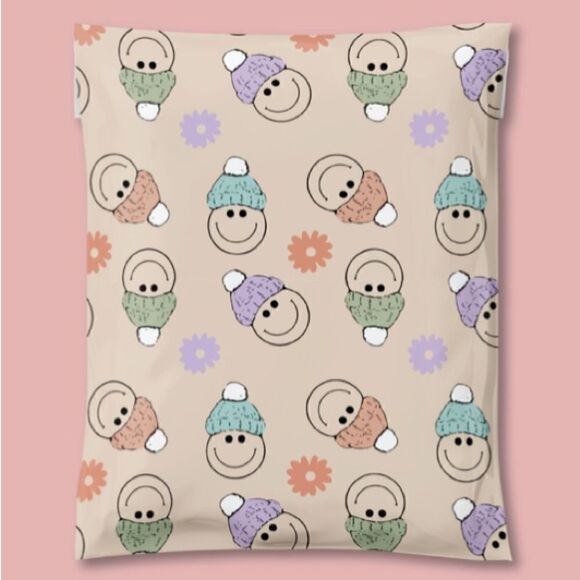 Poly mailers  - Picture 1 of 13
